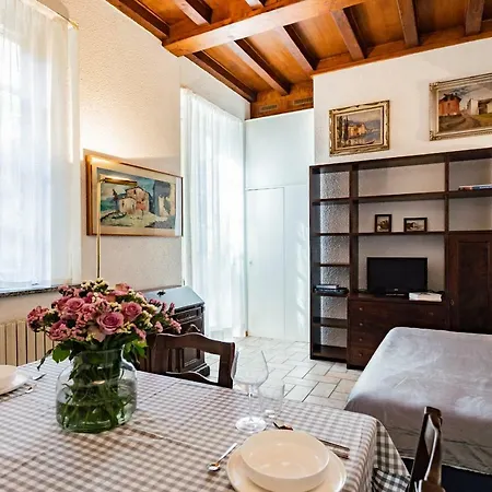 Vintage Chic By Rentallcomo Appartamento *